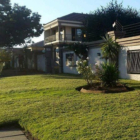 Lekoa Bed And Breakfast And Trading Vanderbijlpark Exterior foto